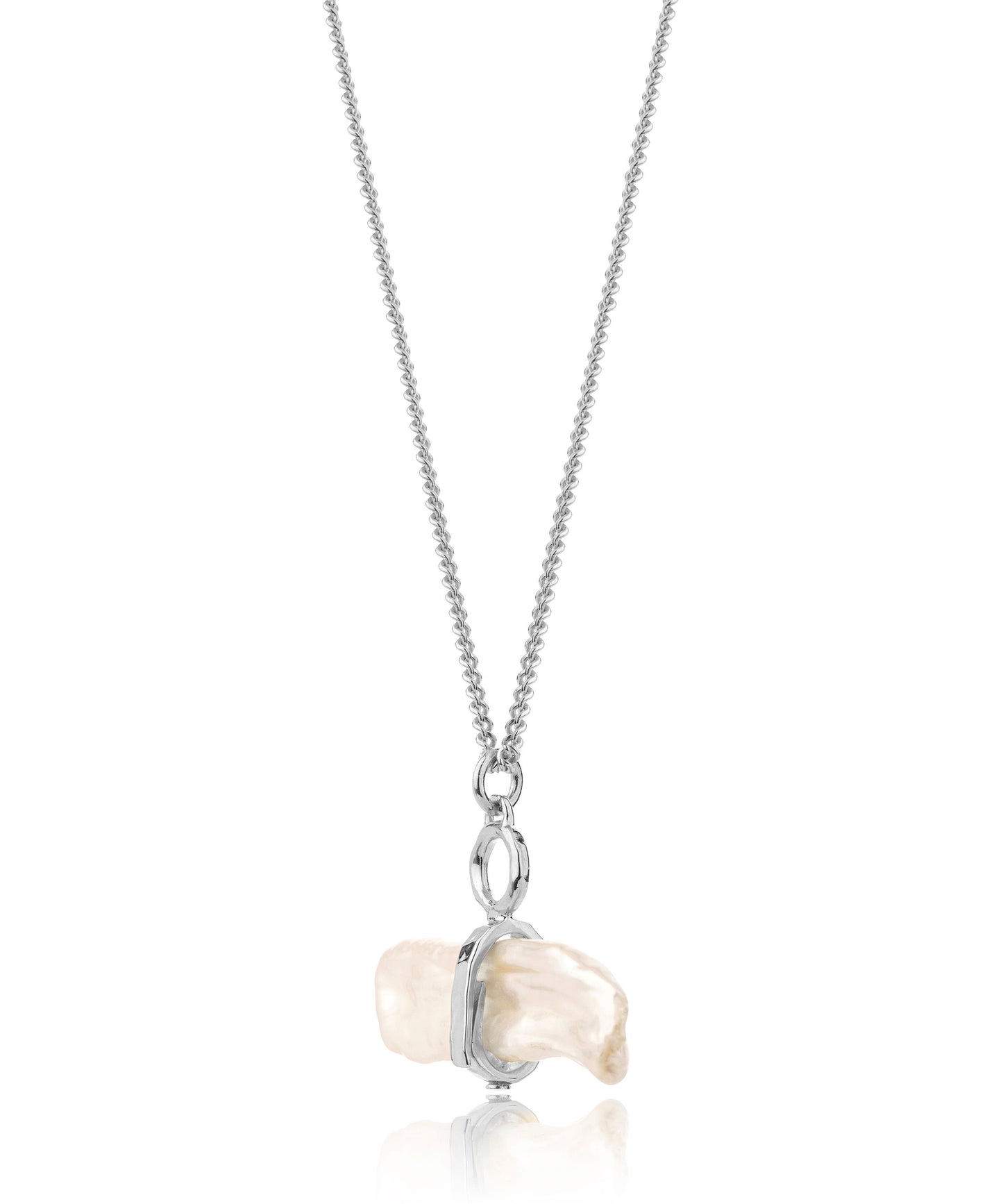 Reykjavik pearl toggle silver necklace