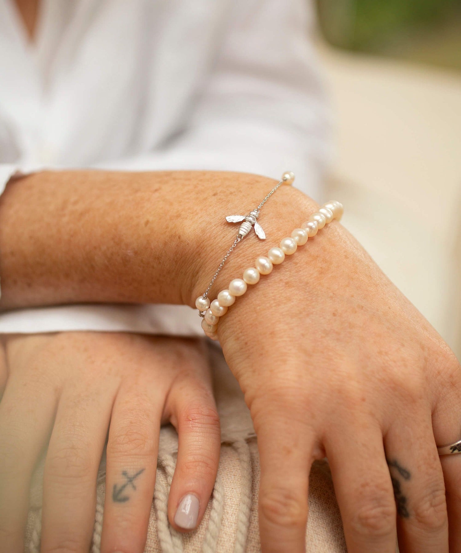 Flying bee silver bracelet