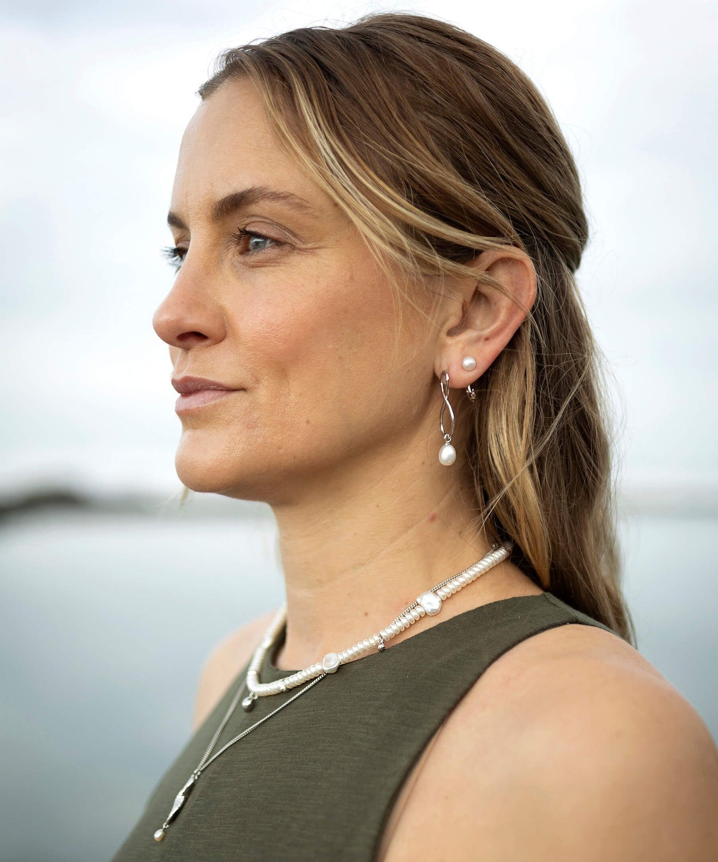 Reykjavik pearl silver choker with sea charms