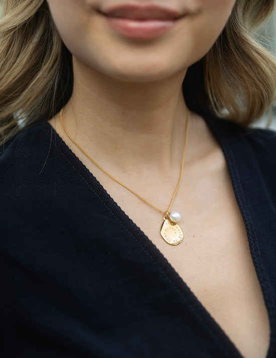 shop freshwater pearl necklaces