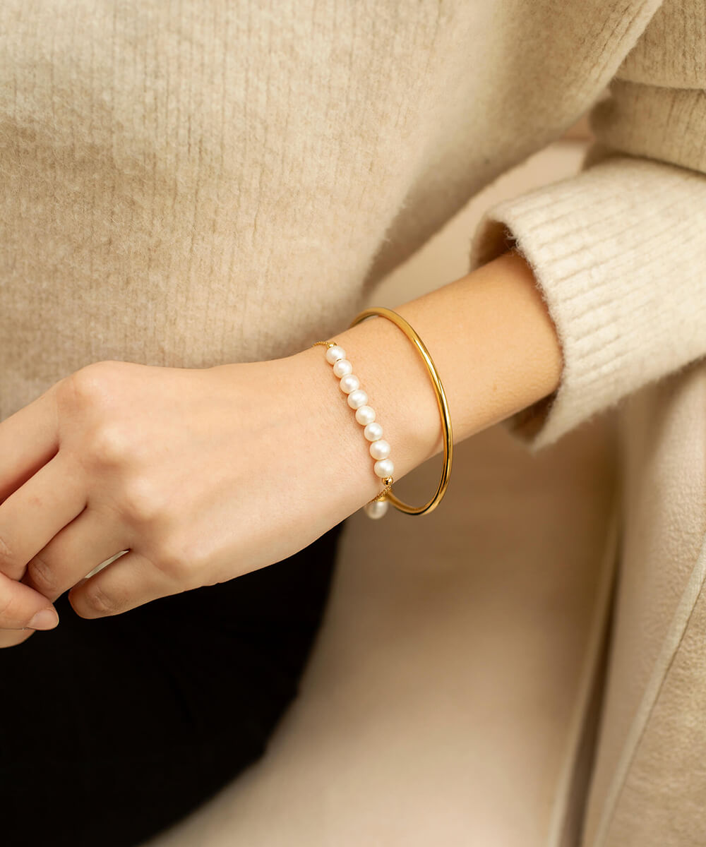 Angelina Gold Pearl Bracelet