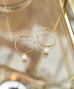 gold hoop pearl earrings