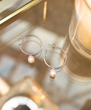 silver hoop pearl earrings