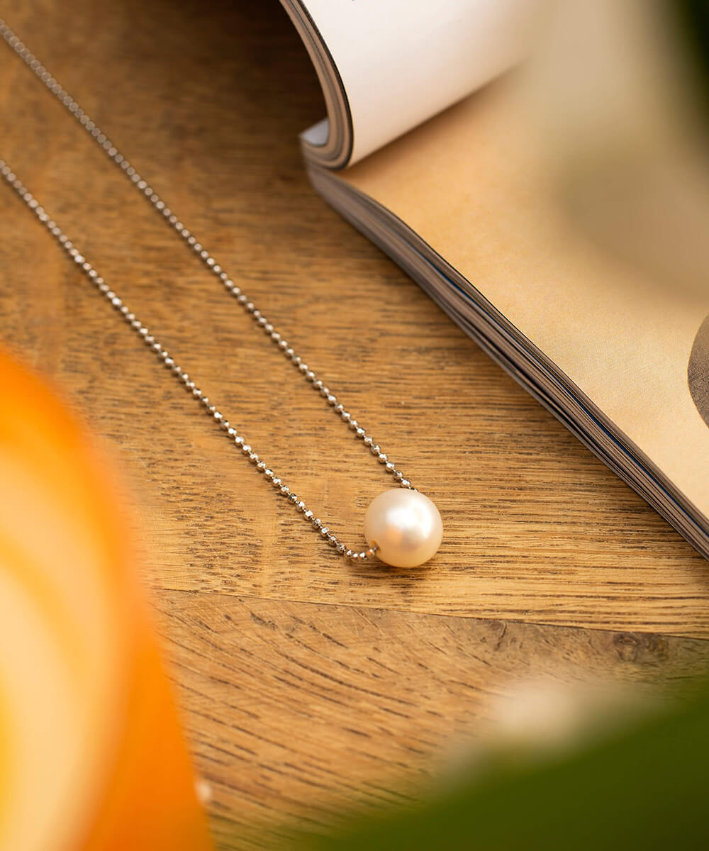 Essential Silver Pearl Necklace