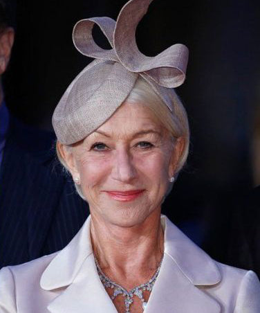 Helen Mirren Button pearl stud earrings