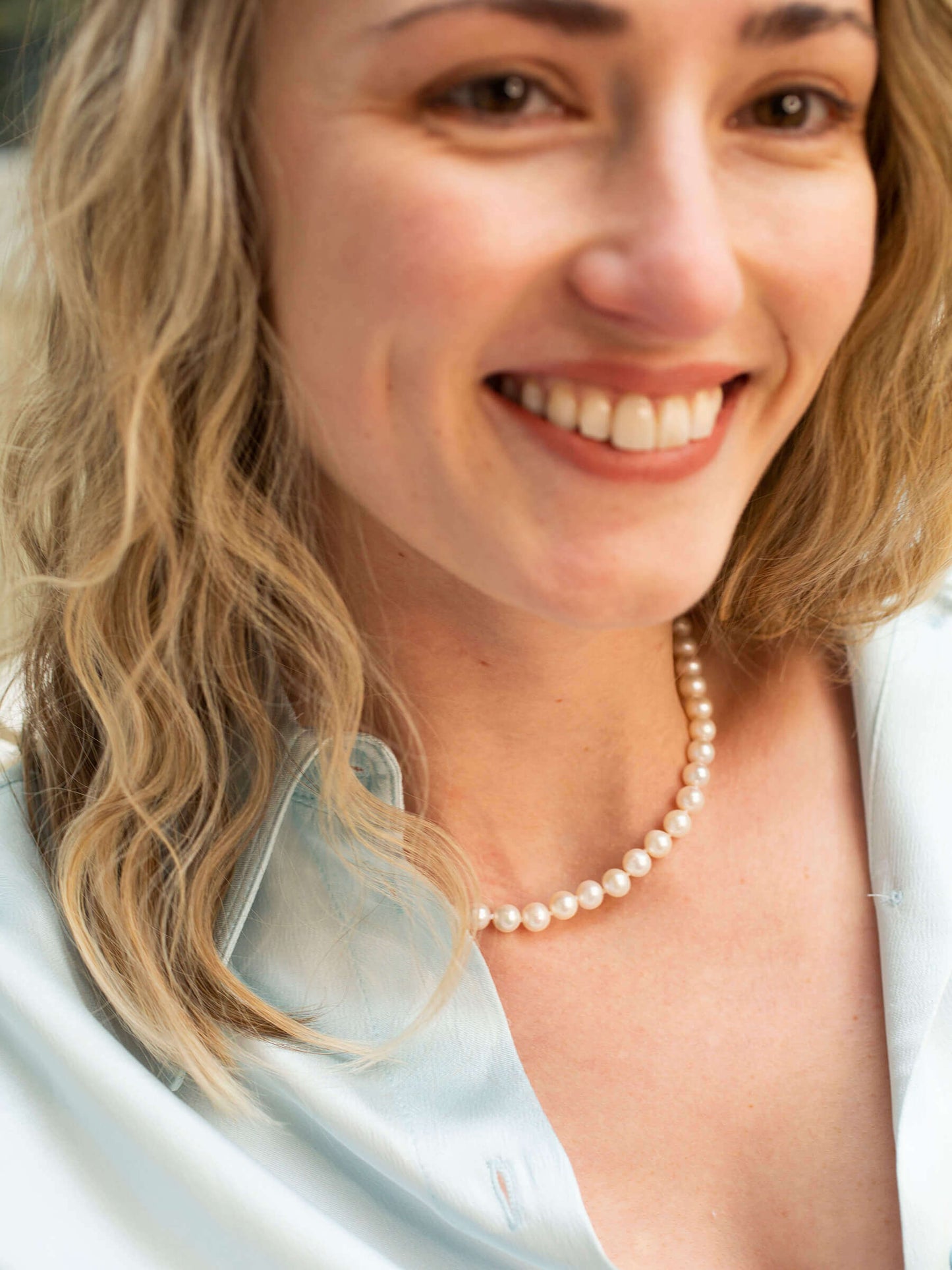 Simple hand knotted pearl necklace