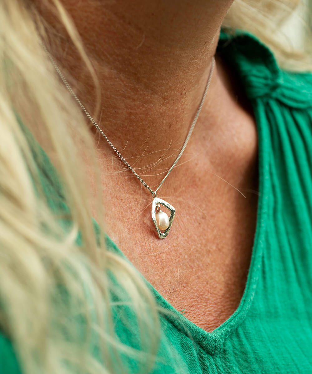 Thalassa Silver Pearl Pendant necklace