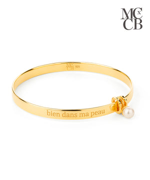 Midlifechic mantra ROUND bangle, with single pearl charm, 18k gold plate