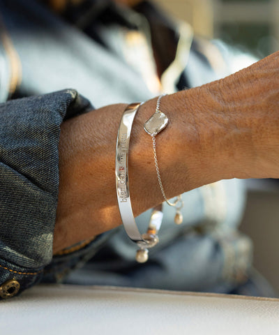 Midlifechic mantra ROUND silver bangle with single pearl charm
