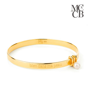 Midlifechic mantra SLIM OVAL bangle, with single pearl charm, 18k gold plate
