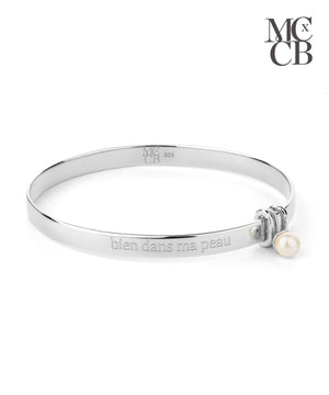 Midlifechic mantra SLIM OVAL silver bangle, with single pearl charm, rhodium plate