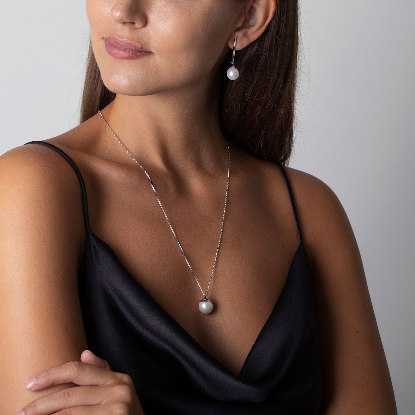 Coco epee pearl drops