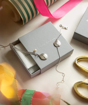 Pearl Necklace and Bracelet Gift Set | The World Is Your Oyster