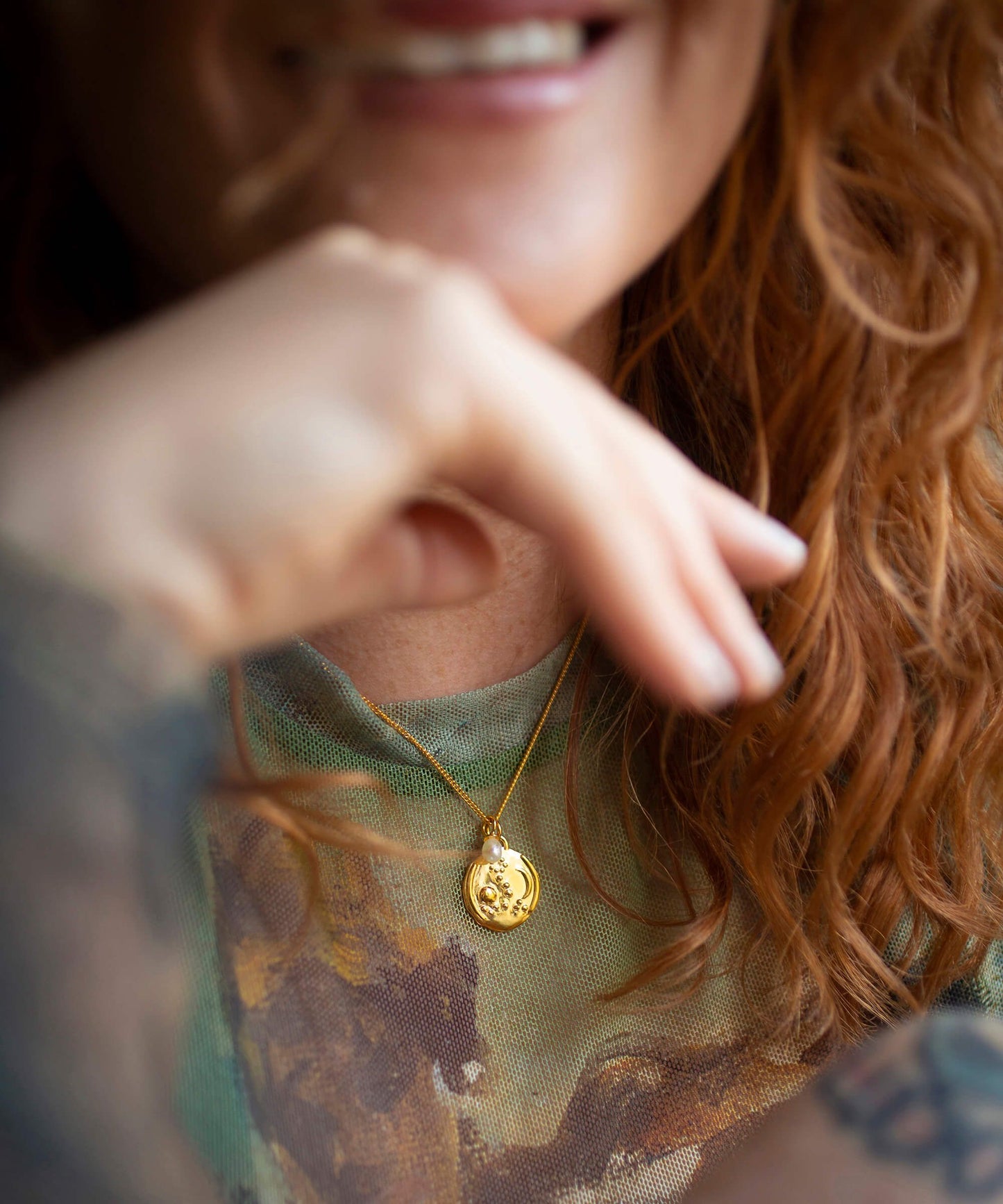 Pisces gold zodiac necklace