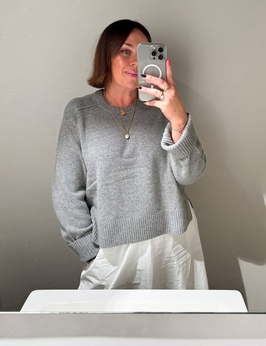 @gillian_loves_ wearing coco pearl power chain necklace