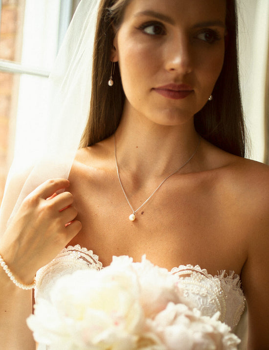 pearl jewellery gifts for wedding day