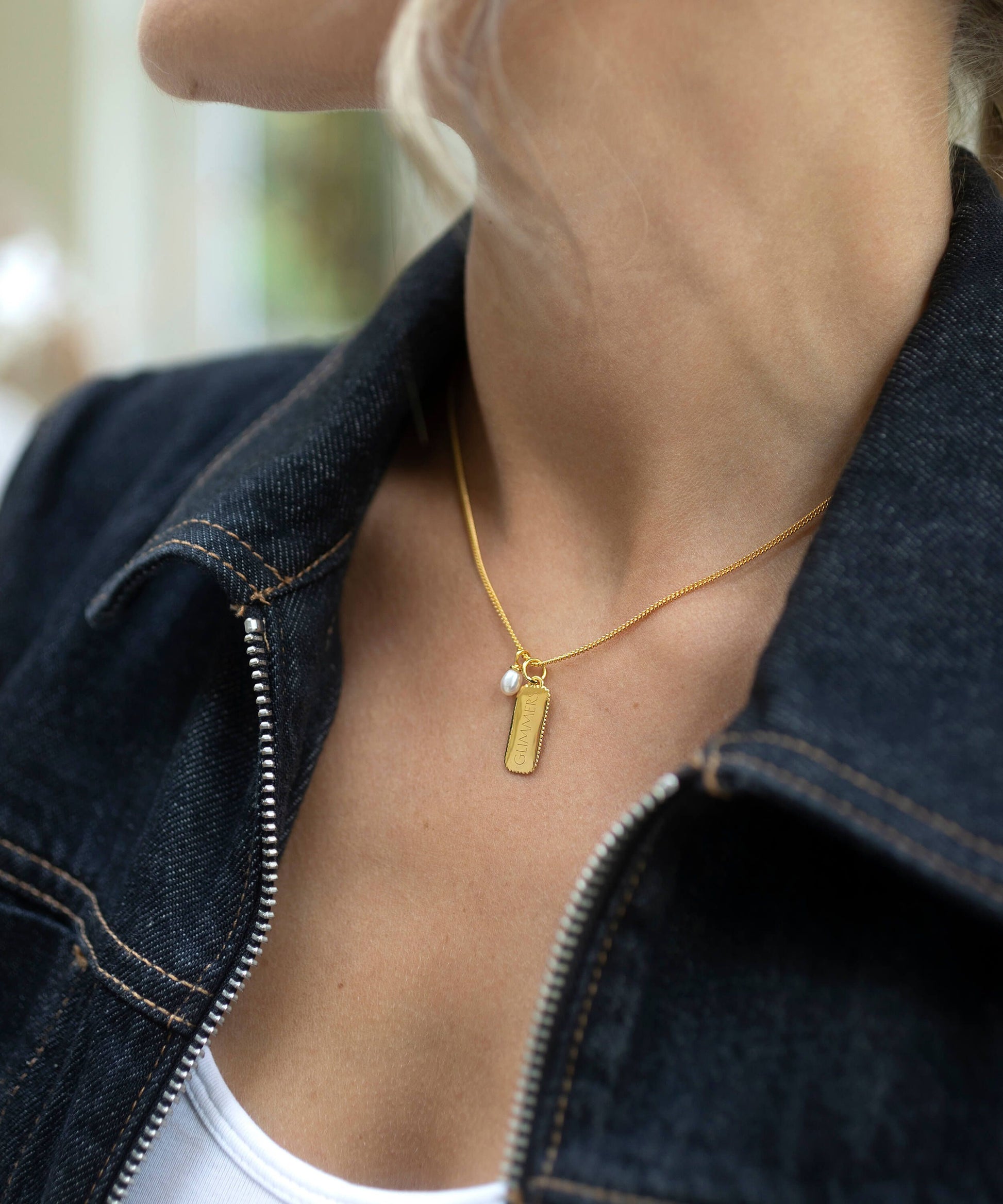 Single Pearl Gold Glimmers Pendant Necklace