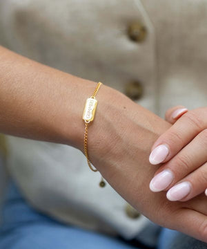 Single Pearl Gold Glimmers Bracelet