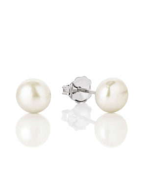 Button Pearl Studs