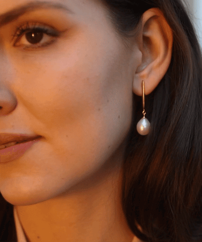 Coco epee gold drop  earrings 
