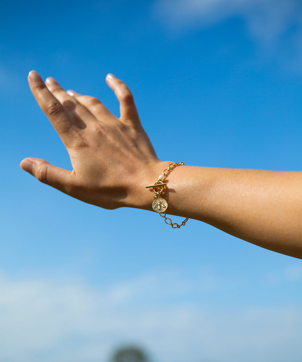 Honey bee gold coin toggle bracelet