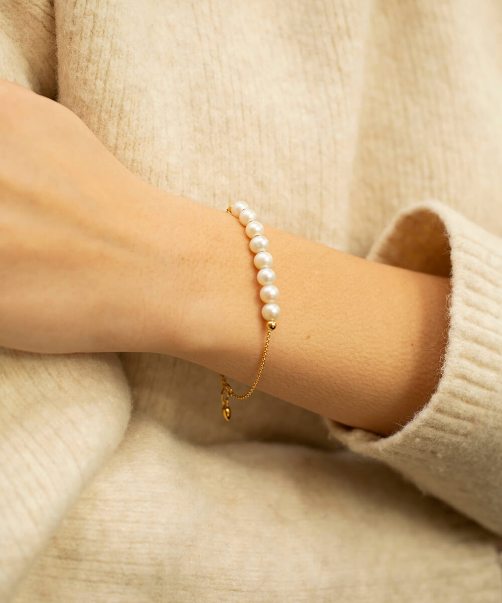 Angelina Gold Pearl Bracelet