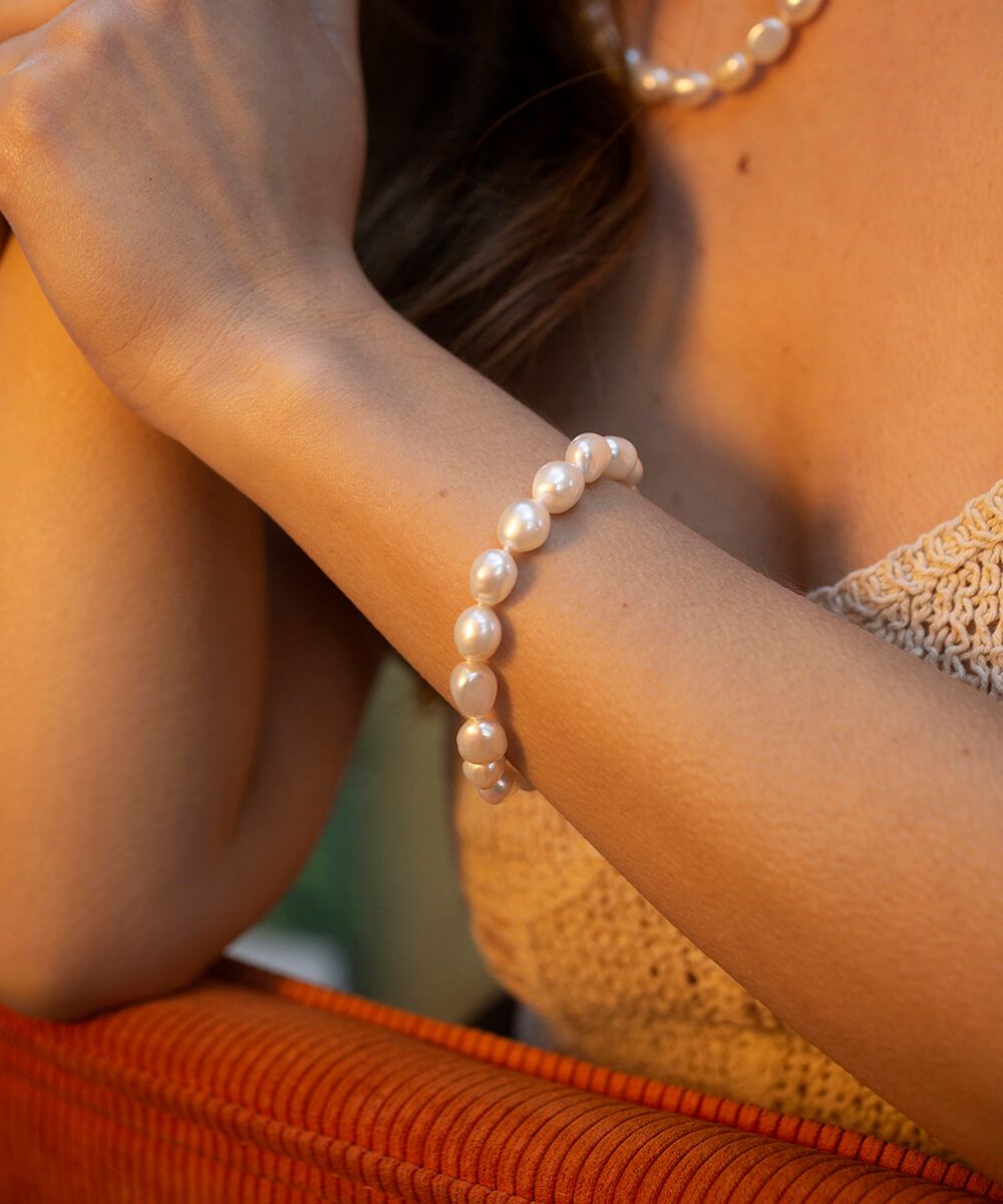 Coco baroque hand knotted pearl  gold bracelet